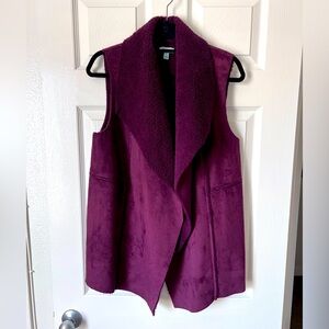 Susina faux suede & shearling vest. Sz large. Beautiful burgundy. On trend color